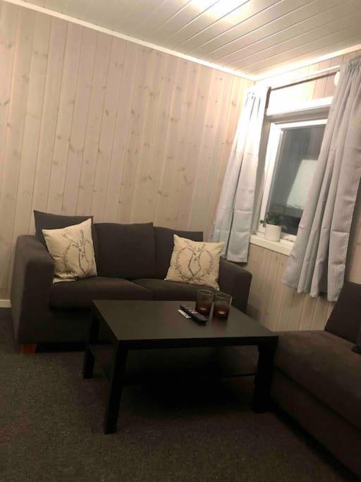 Mountainside Lodge - Breivikeidet ทรอมโซ ภายนอก รูปภาพ