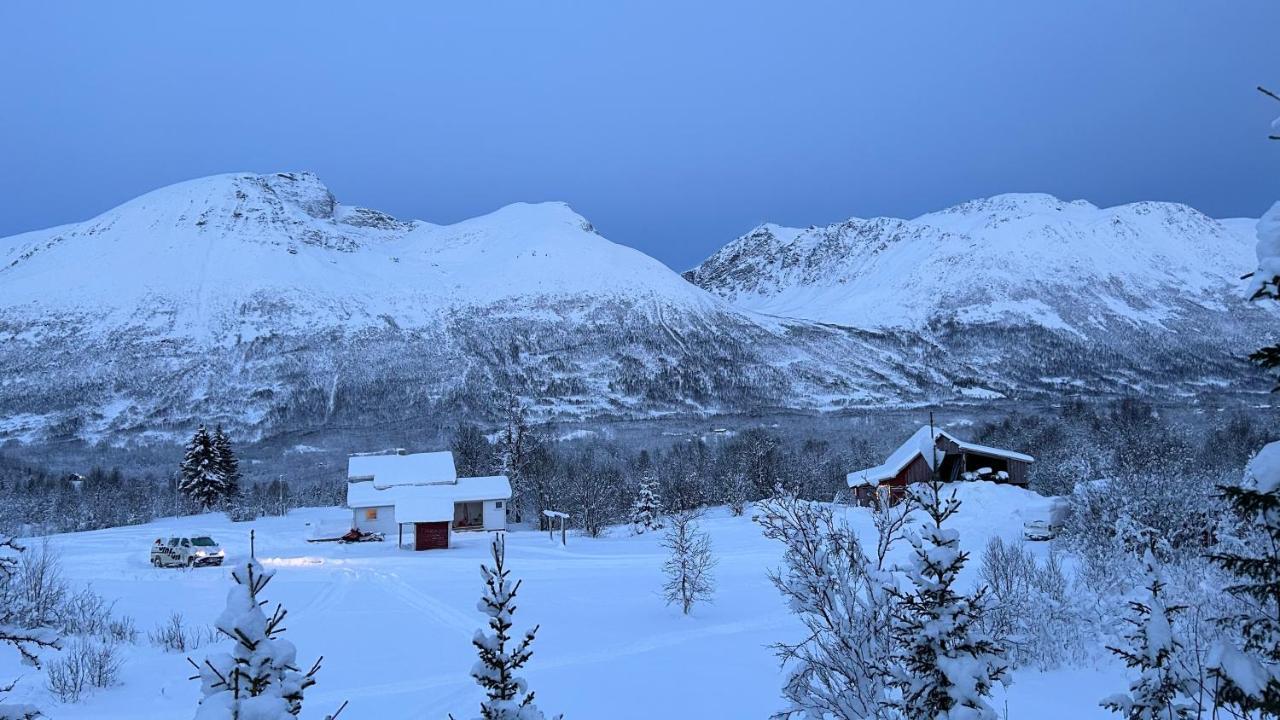 Mountainside Lodge - Breivikeidet ทรอมโซ ภายนอก รูปภาพ